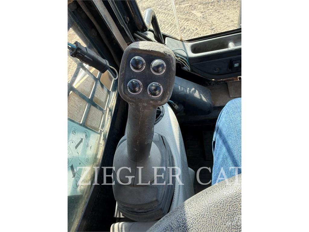 CAT 257B 궤도식 로우더