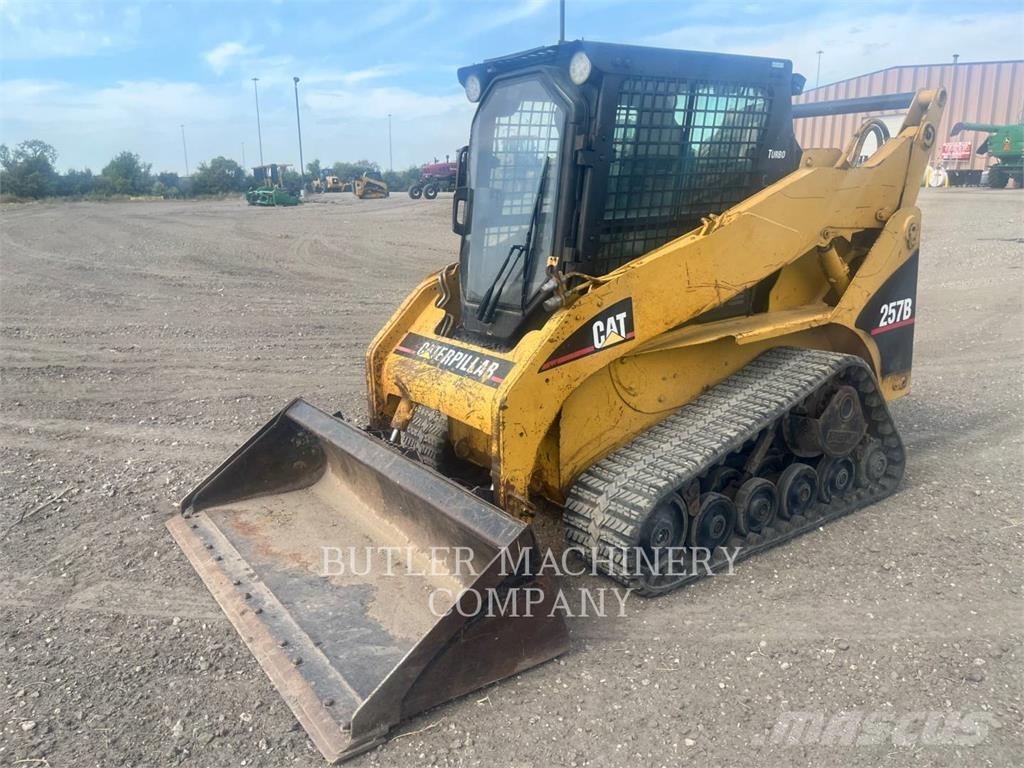 CAT 257B 궤도식 로우더