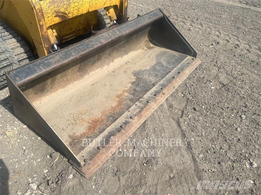 CAT 257B 궤도식 로우더