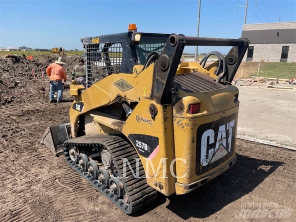 CAT 257B2  스키드로더