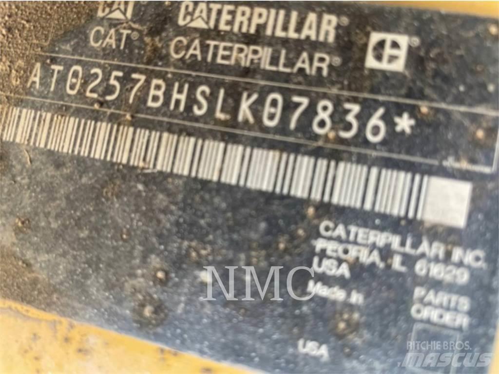 CAT 257B2  스키드로더