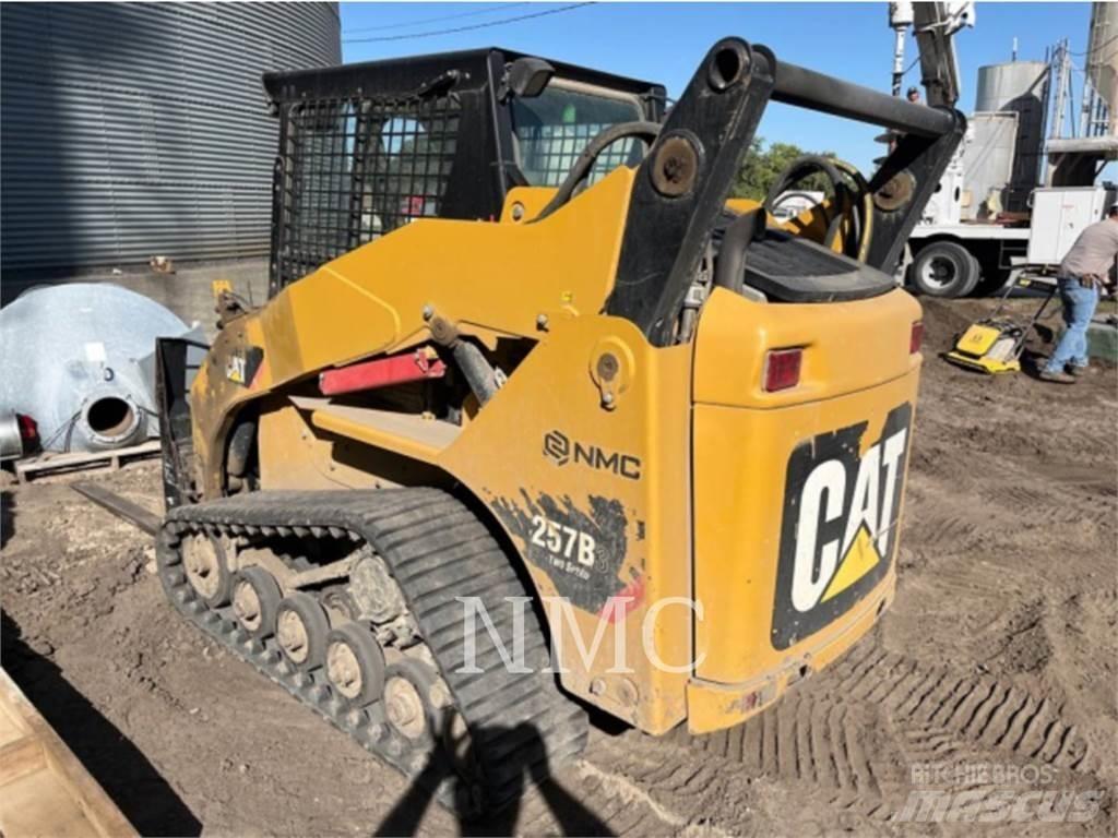 CAT 257B3  스키드로더