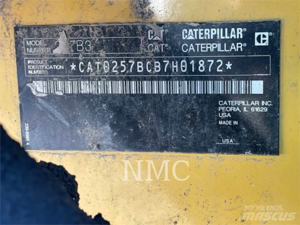 CAT 257B3  스키드로더