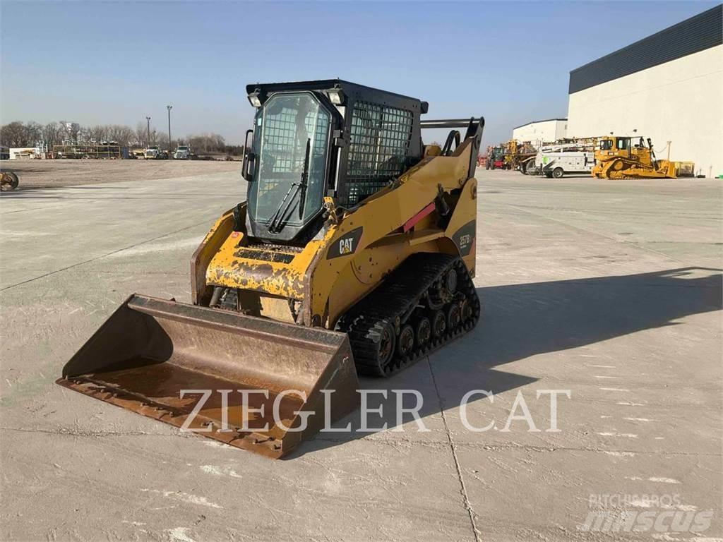 CAT 257B3 궤도식 로우더