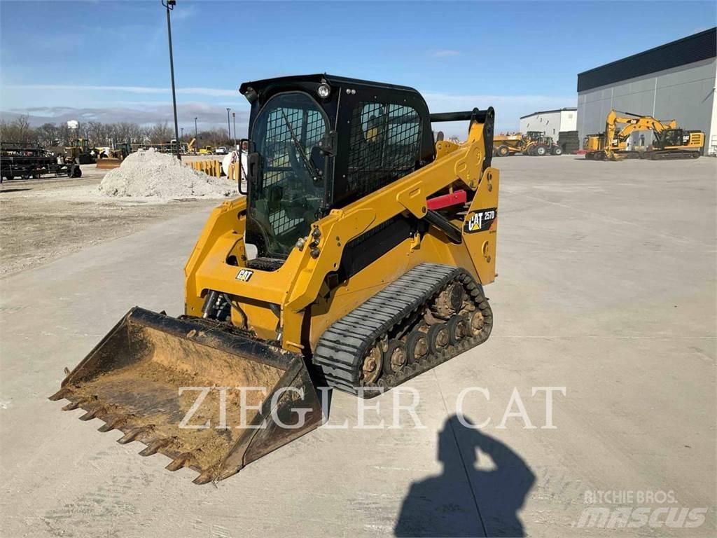 CAT 257D 궤도식 로우더