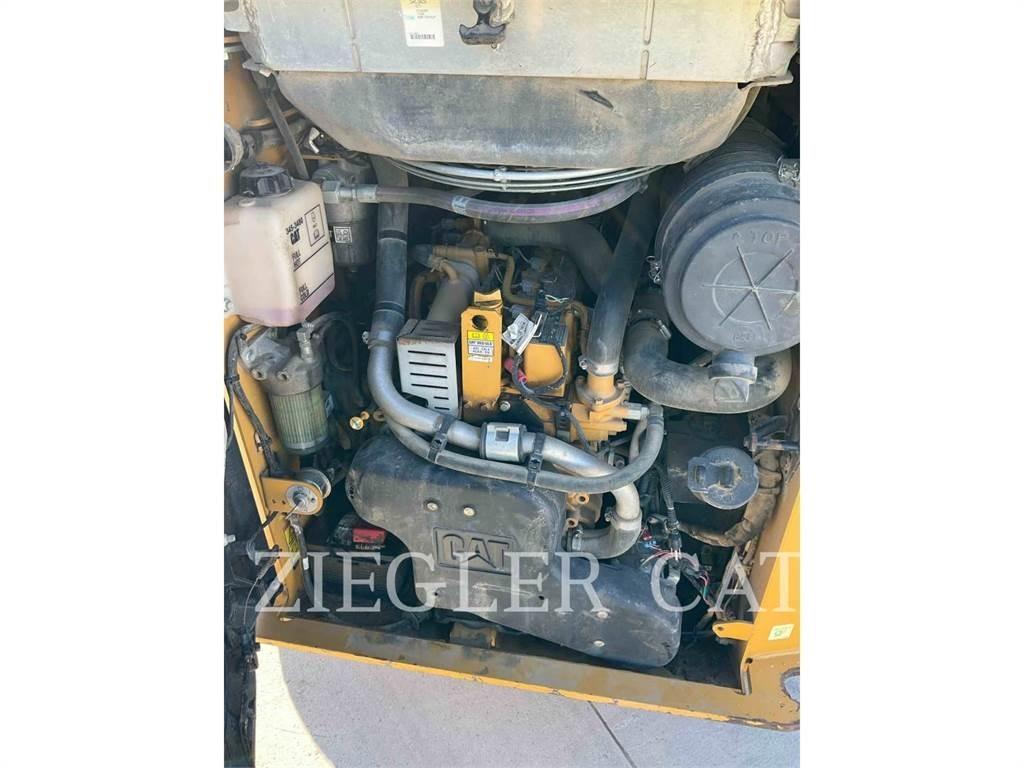 CAT 257D 궤도식 로우더