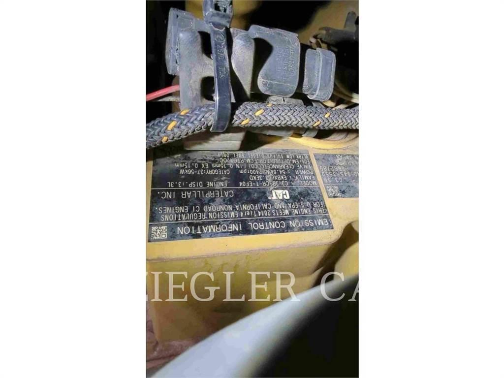 CAT 257D 궤도식 로우더