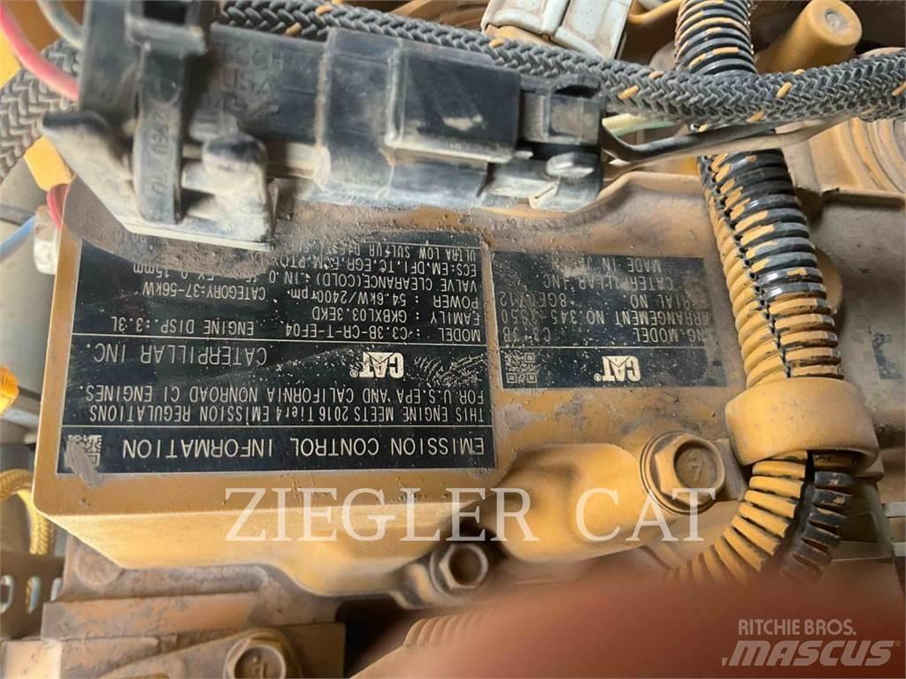 CAT 257D 궤도식 로우더