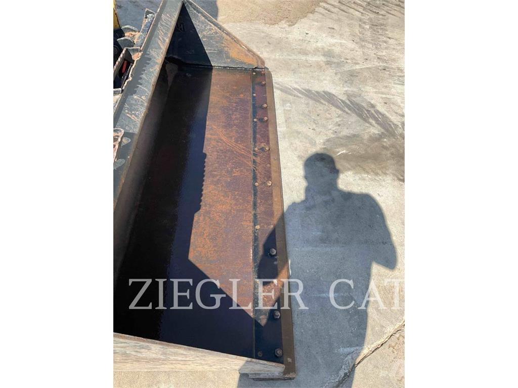 CAT 257D 궤도식 로우더