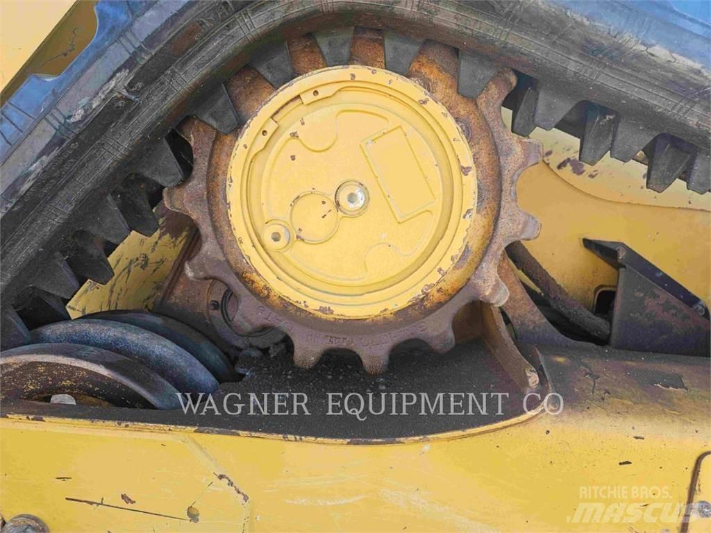 CAT 259D 궤도식 로우더