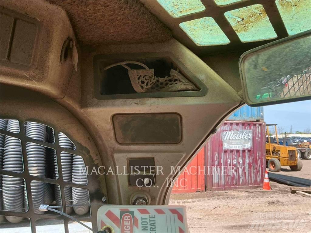 CAT 259D 궤도식 로우더