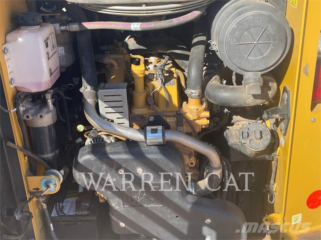 CAT 259D 궤도식 로우더