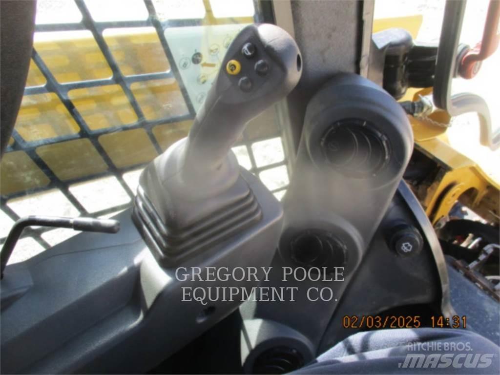 CAT 259D3 궤도식 로우더