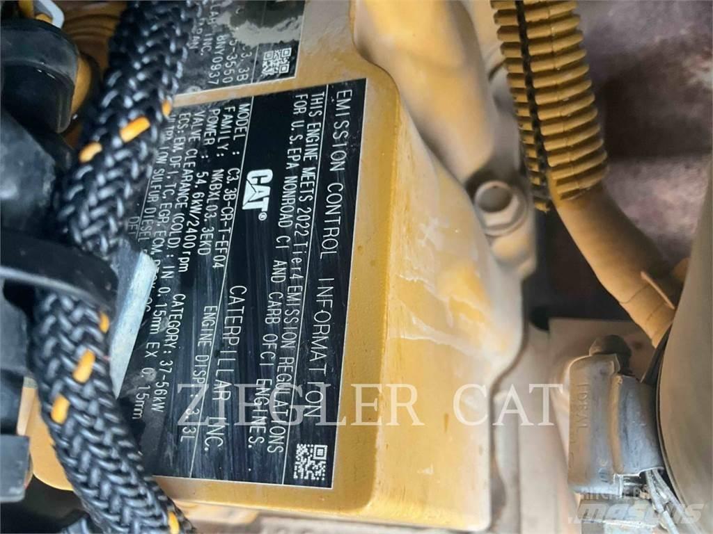 CAT 259D3 궤도식 로우더