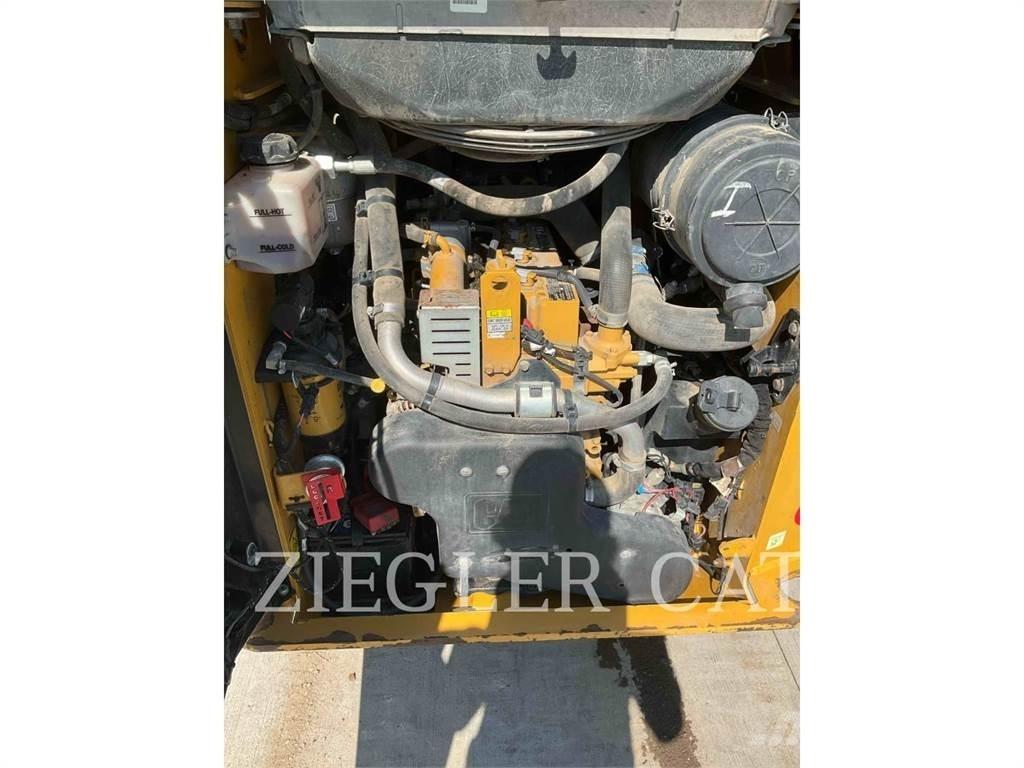 CAT 259D3 궤도식 로우더