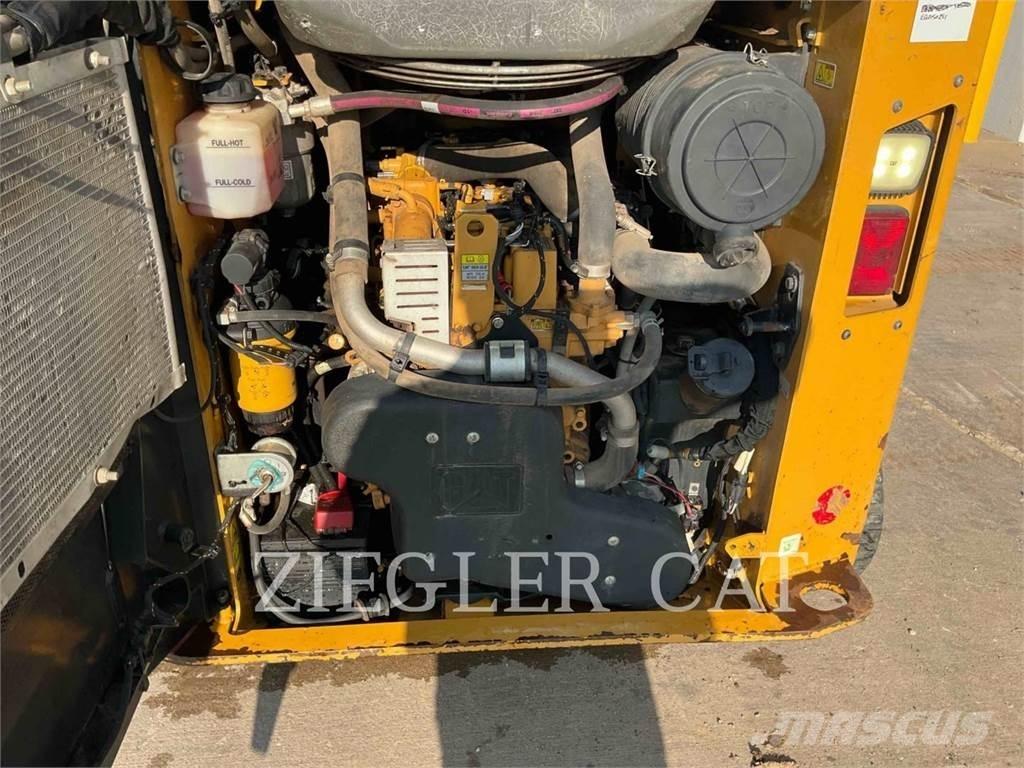CAT 259D3 궤도식 로우더