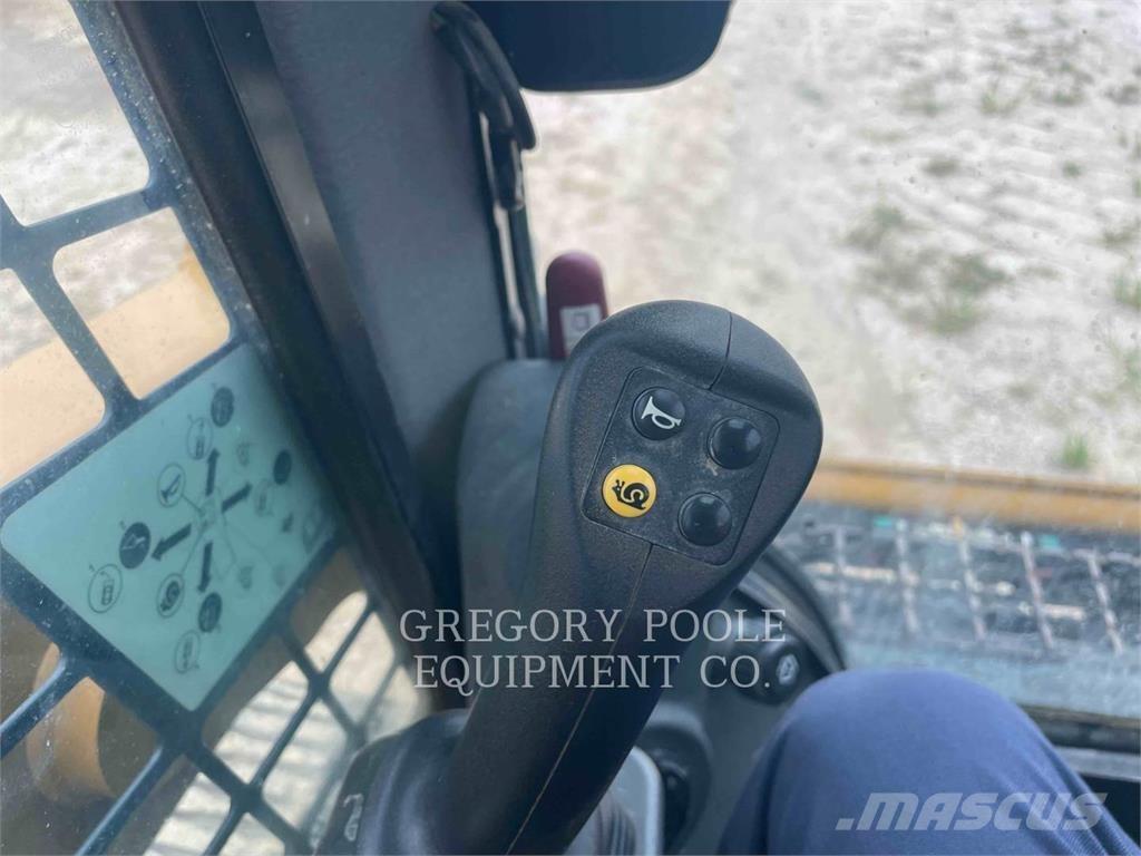CAT 259D3 궤도식 로우더