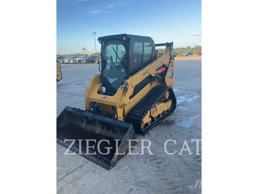 CAT 259D3 궤도식 로우더