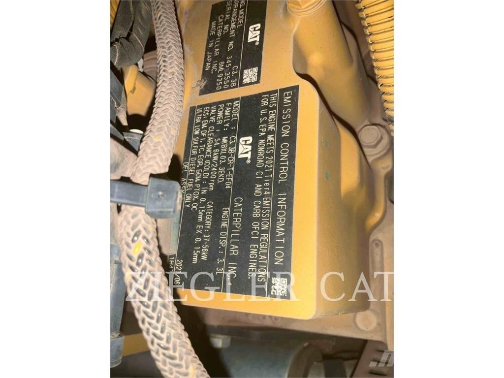 CAT 259D3 궤도식 로우더