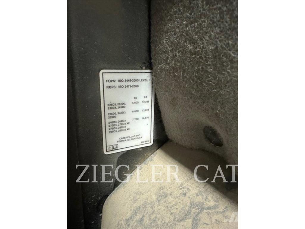 CAT 259D3 궤도식 로우더