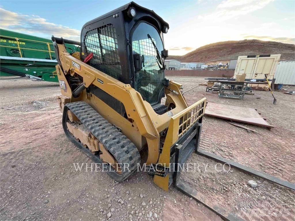 CAT 259D3 C3H2 궤도식 로우더