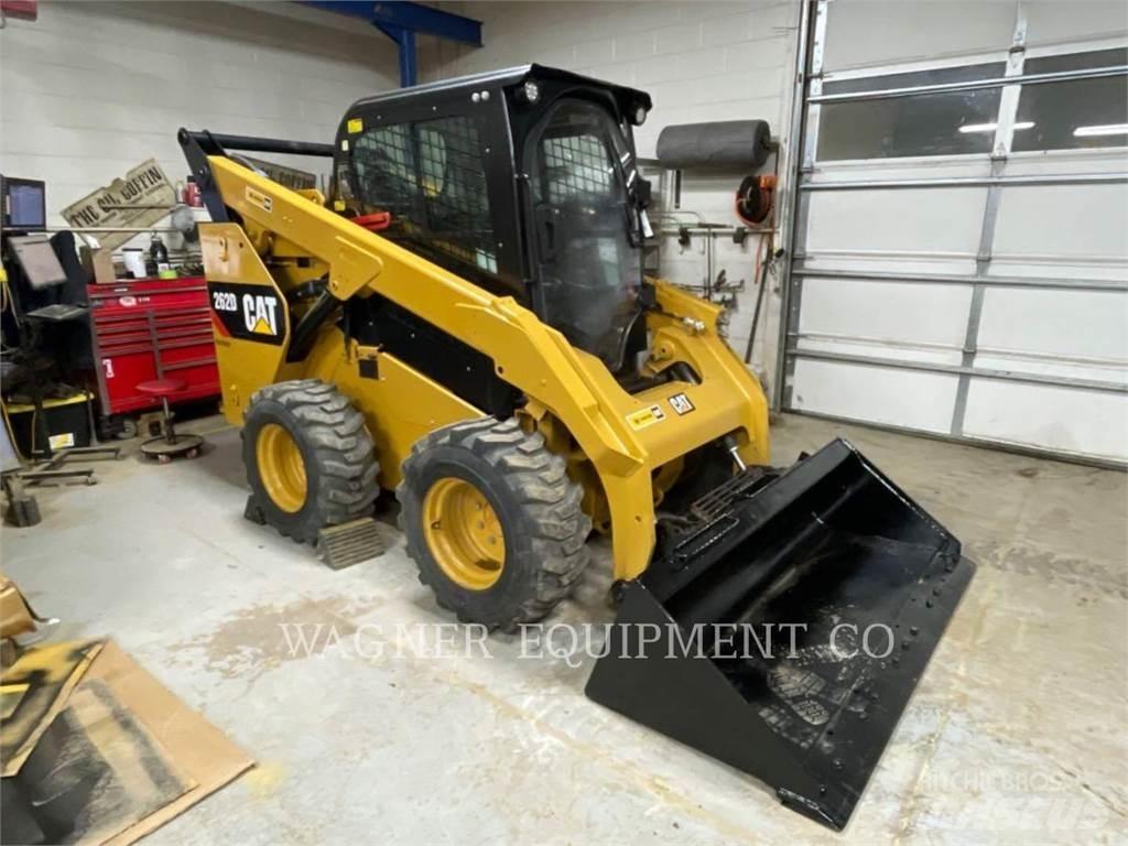 CAT 262D  스키드로더