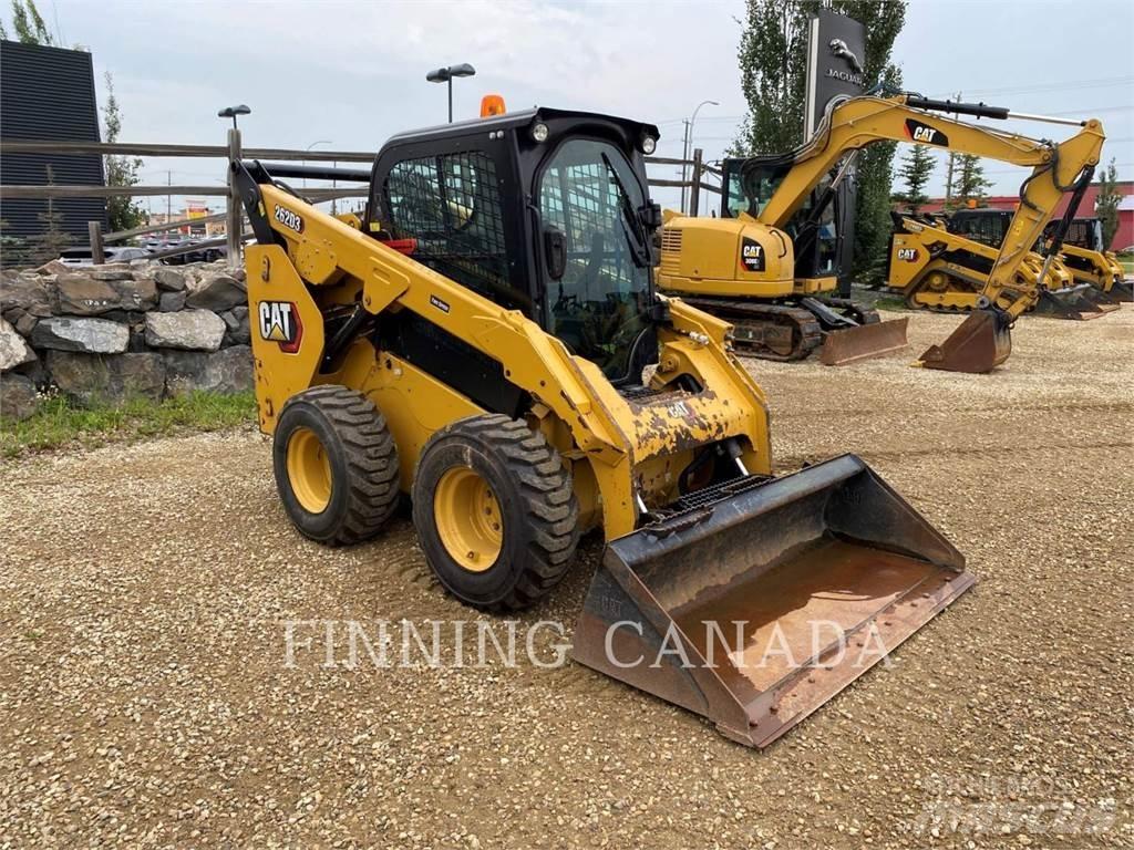 CAT 262D  스키드로더
