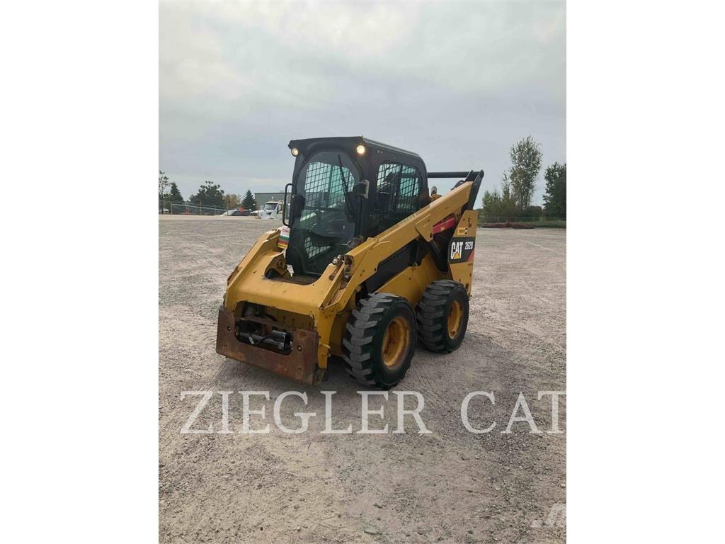 CAT 262D  스키드로더