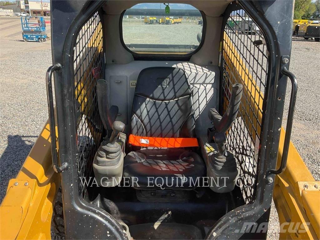 CAT 262D  스키드로더