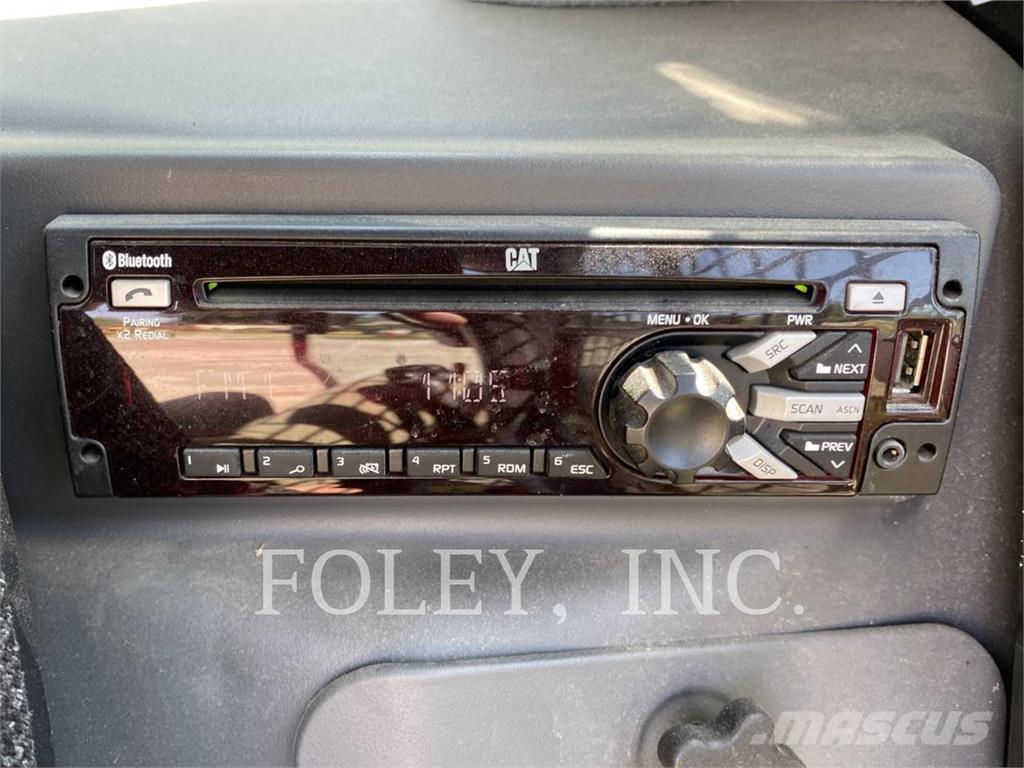 CAT 262D  스키드로더