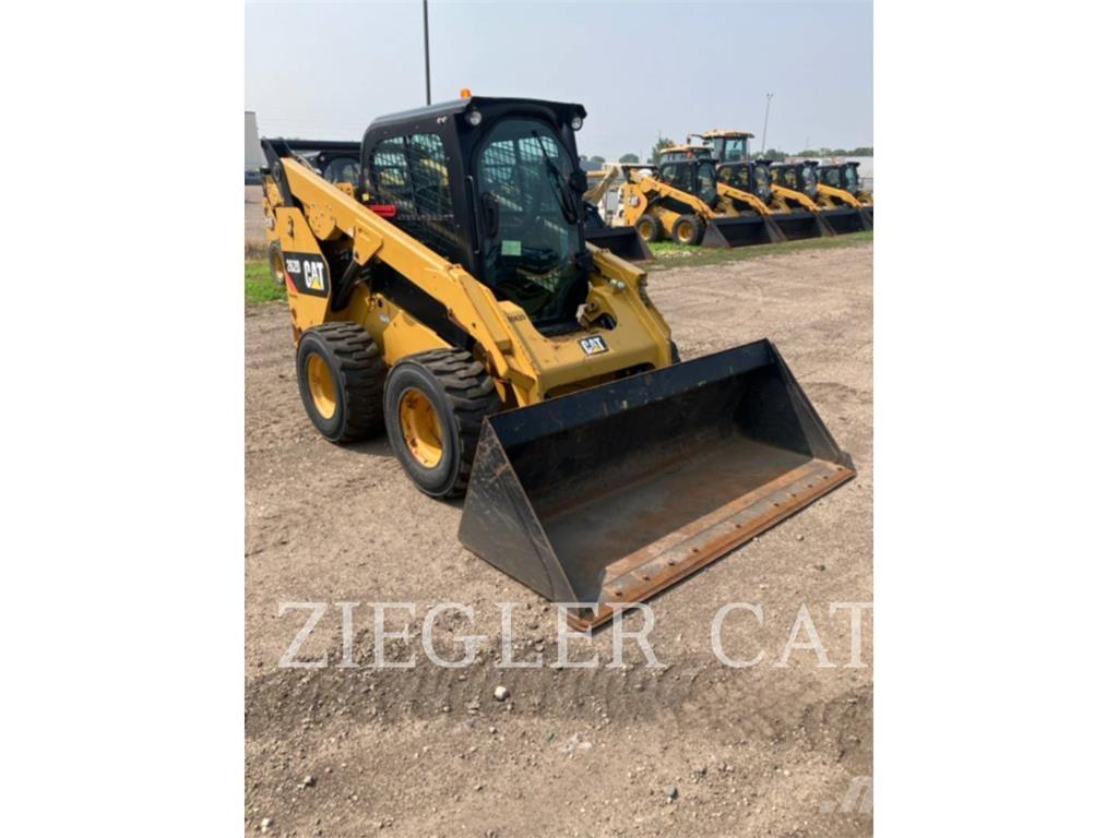 CAT 262D  스키드로더