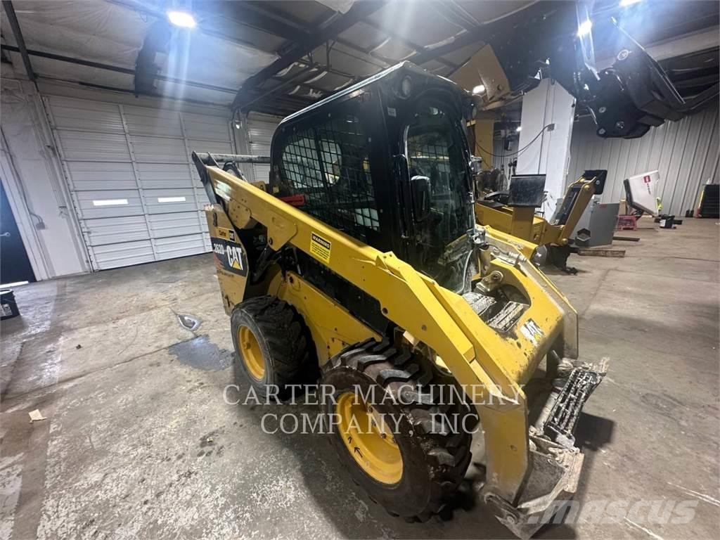 CAT 262D ACHF  스키드로더