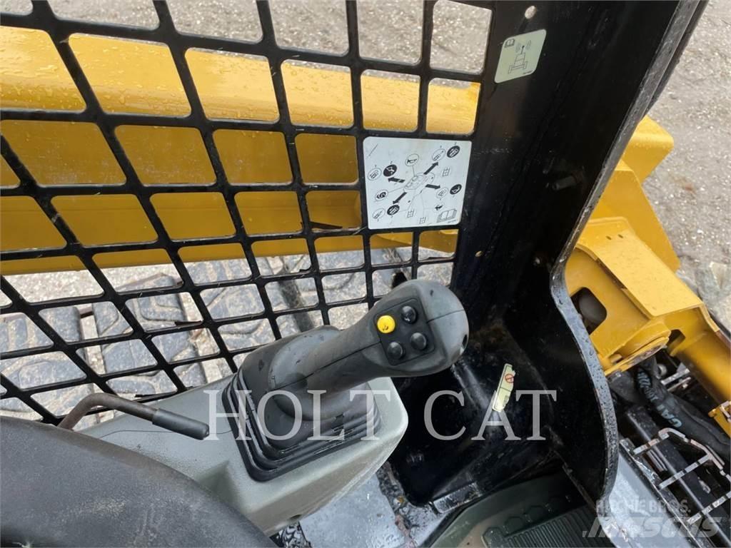 CAT 262D3  스키드로더