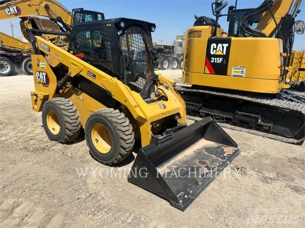CAT 262D3  스키드로더