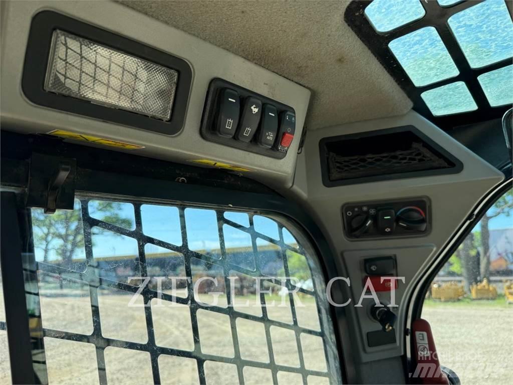 CAT 262D3  스키드로더
