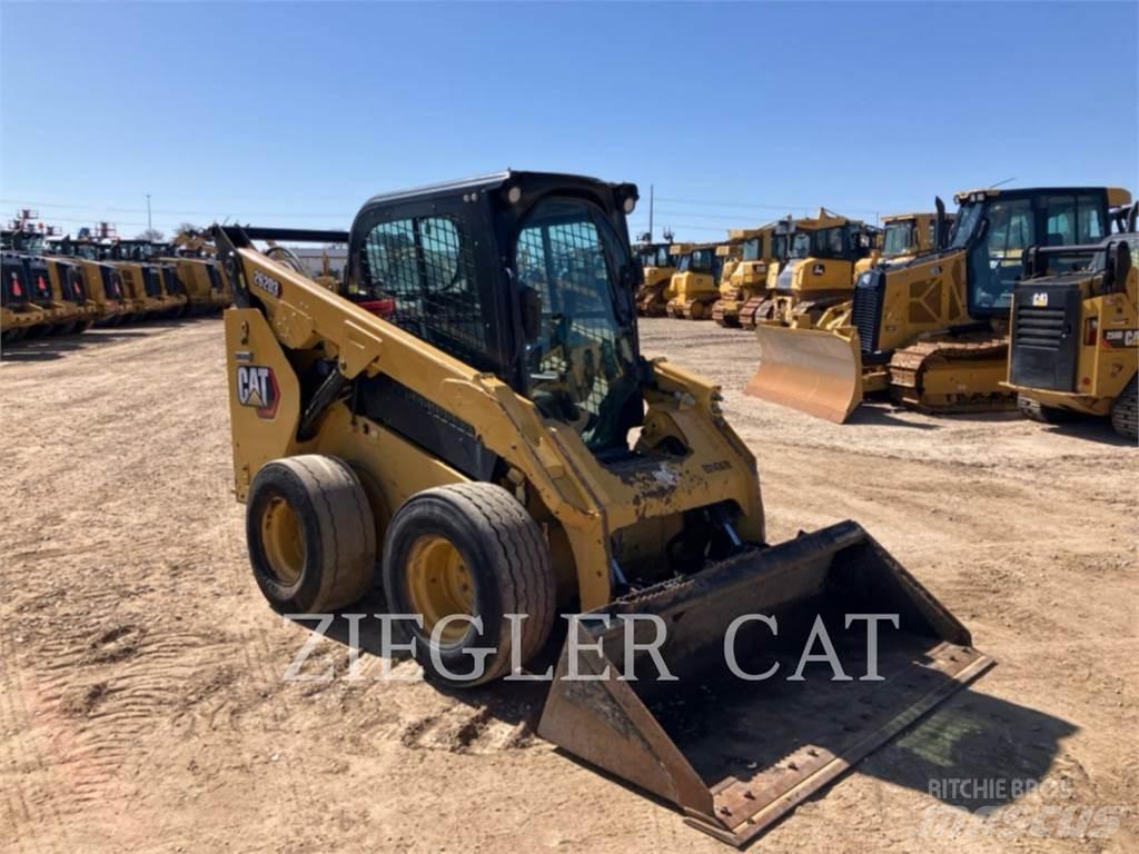 CAT 262D3  스키드로더