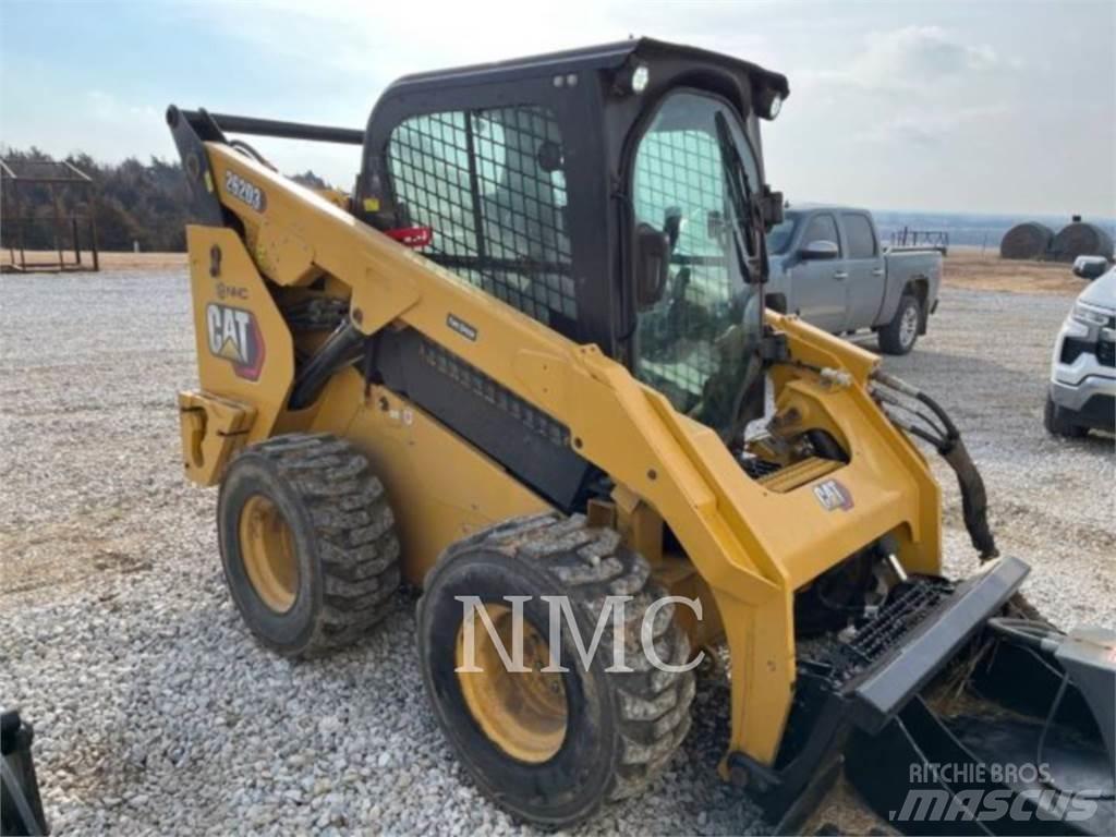 CAT 262D3  스키드로더
