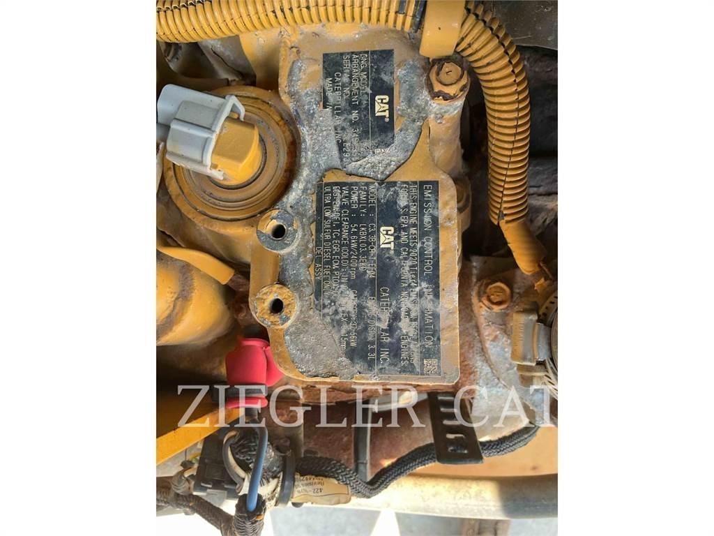 CAT 262D3  스키드로더