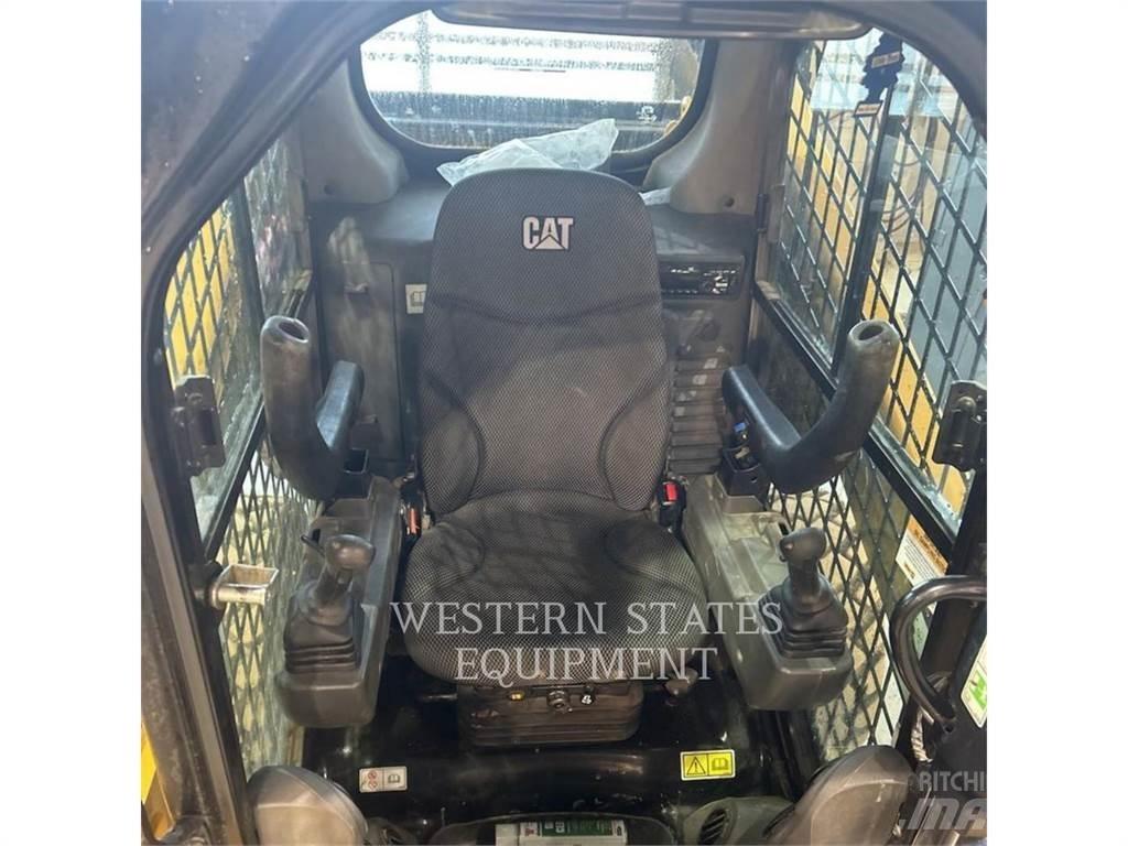 CAT 262D3  스키드로더