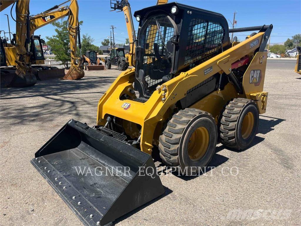 CAT 262D3  스키드로더