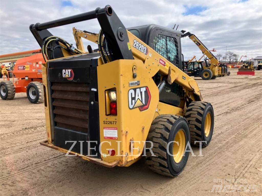 CAT 262D3  스키드로더