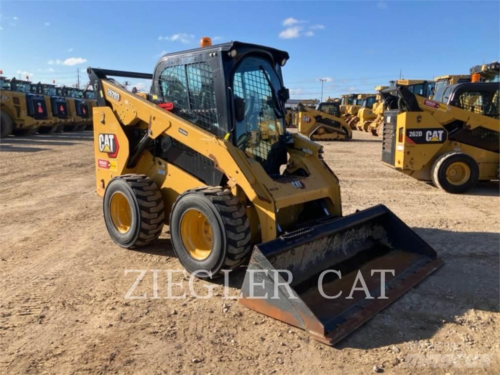 CAT 262D3  스키드로더