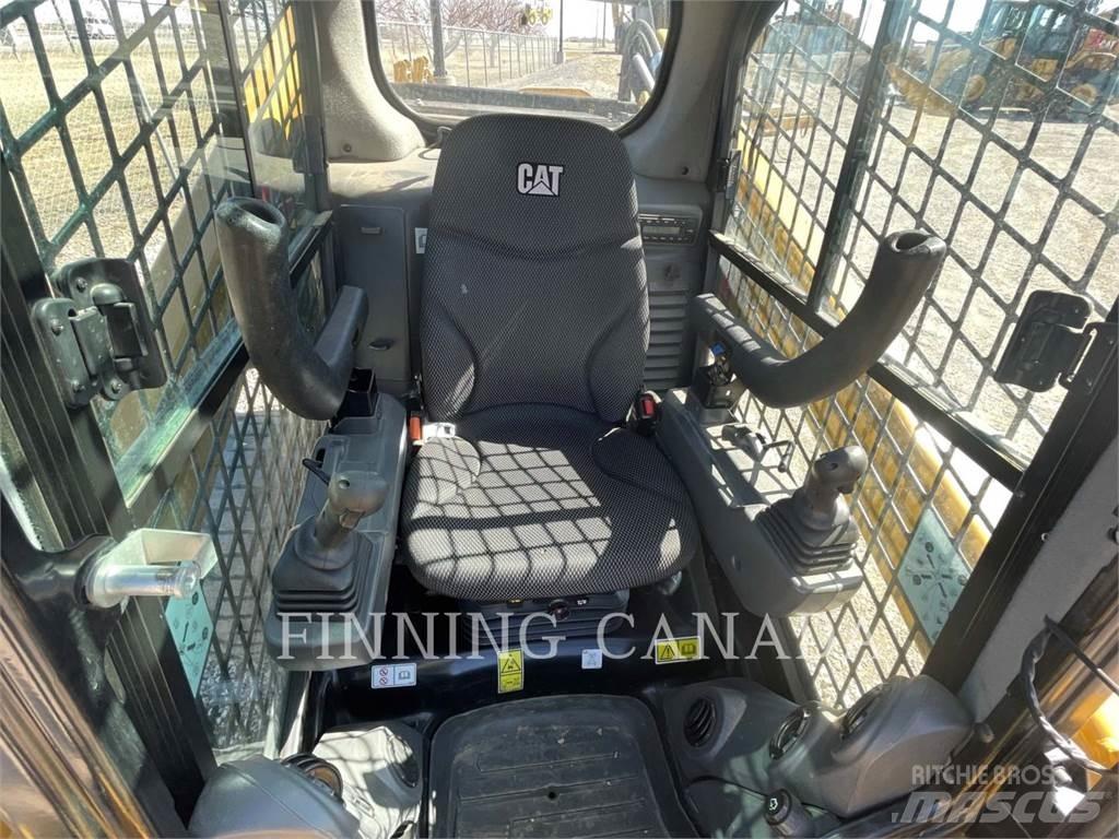 CAT 262D3  스키드로더