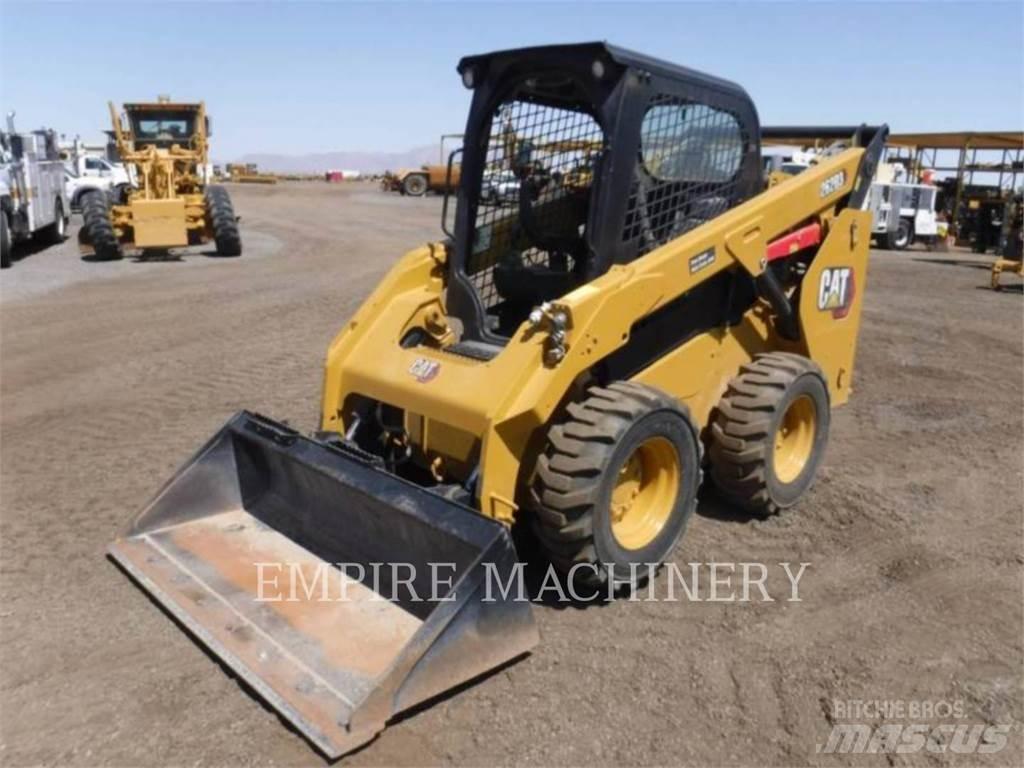 CAT 262D3  스키드로더