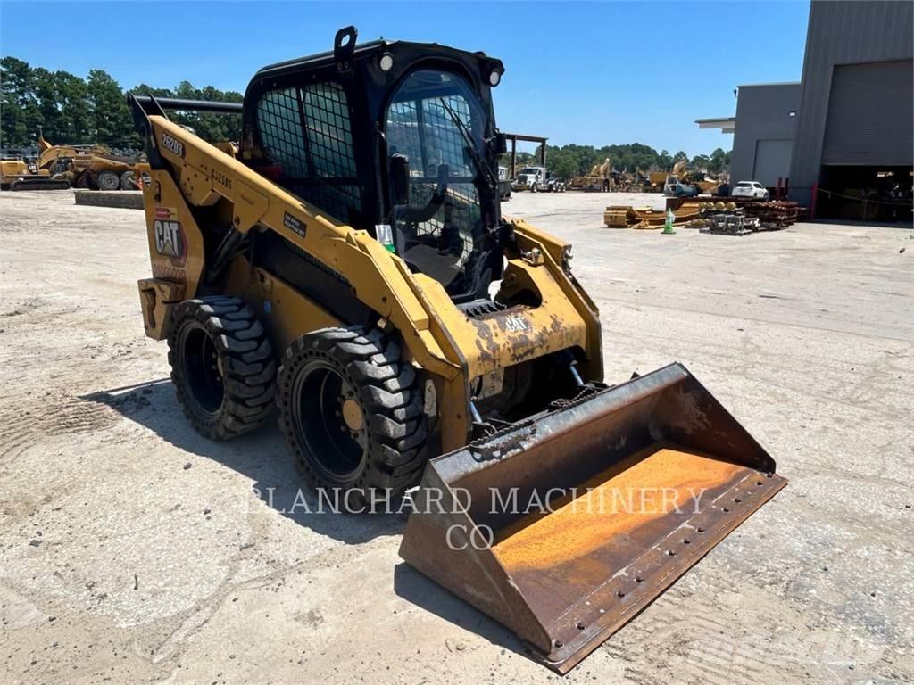 CAT 262D3  스키드로더