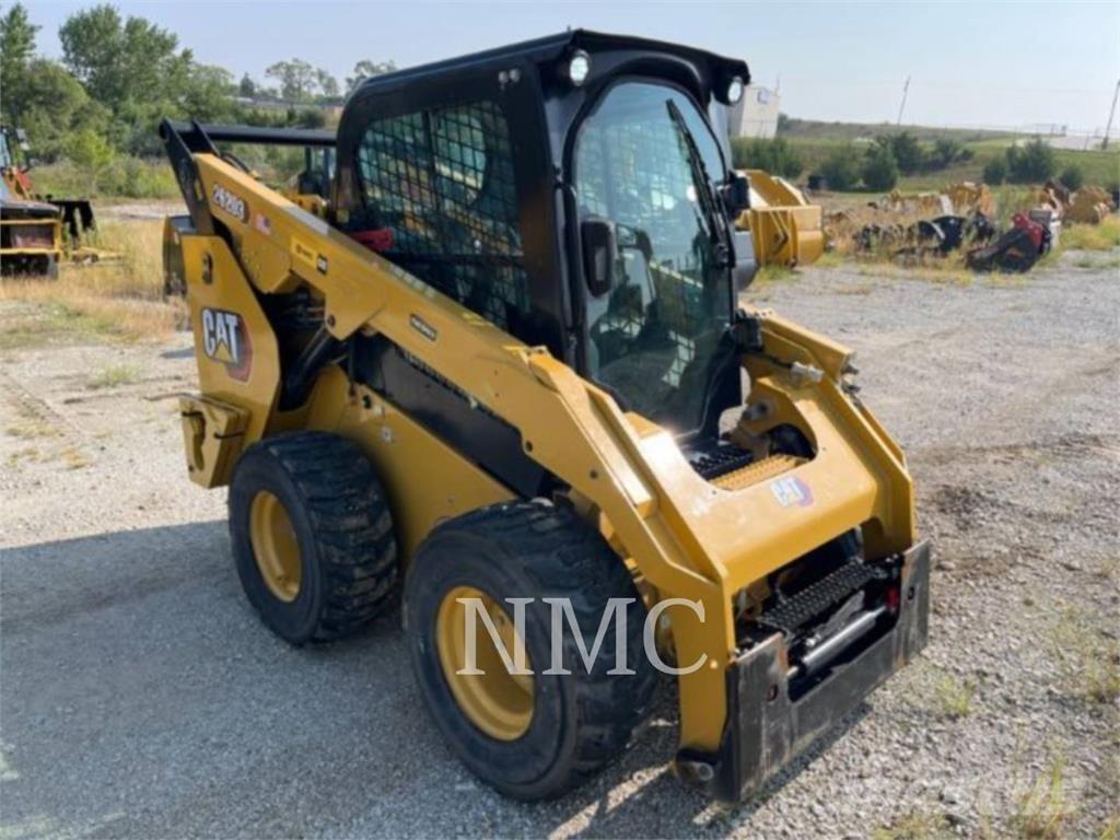 CAT 262D3  스키드로더