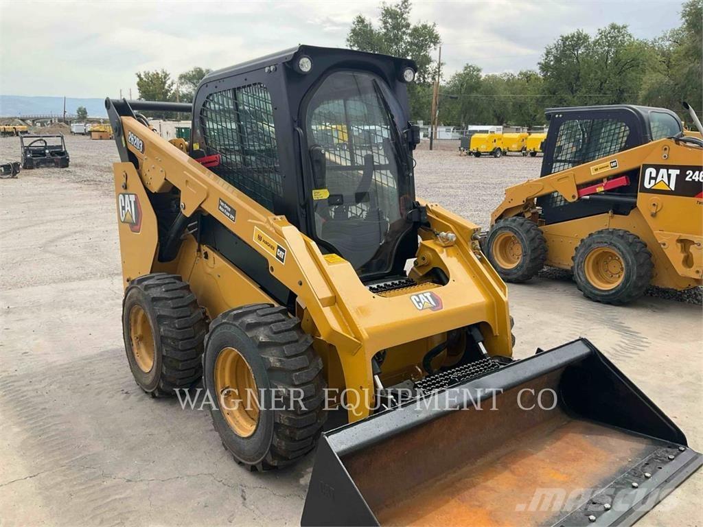 CAT 262D3  스키드로더