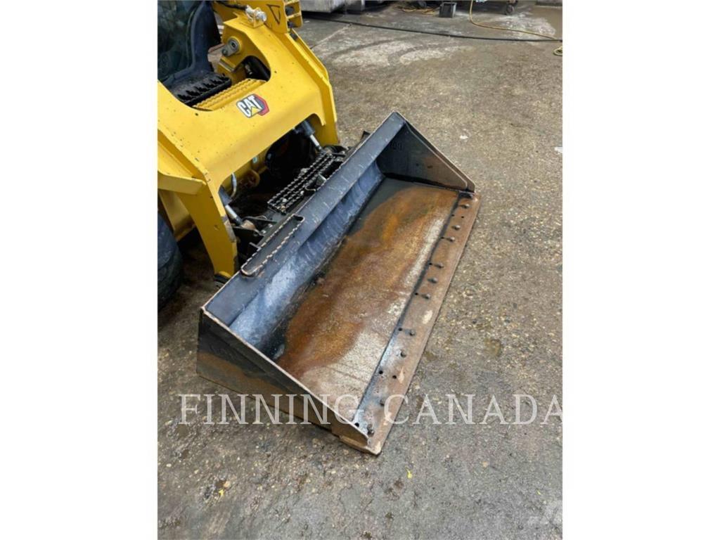 CAT 262D3  스키드로더