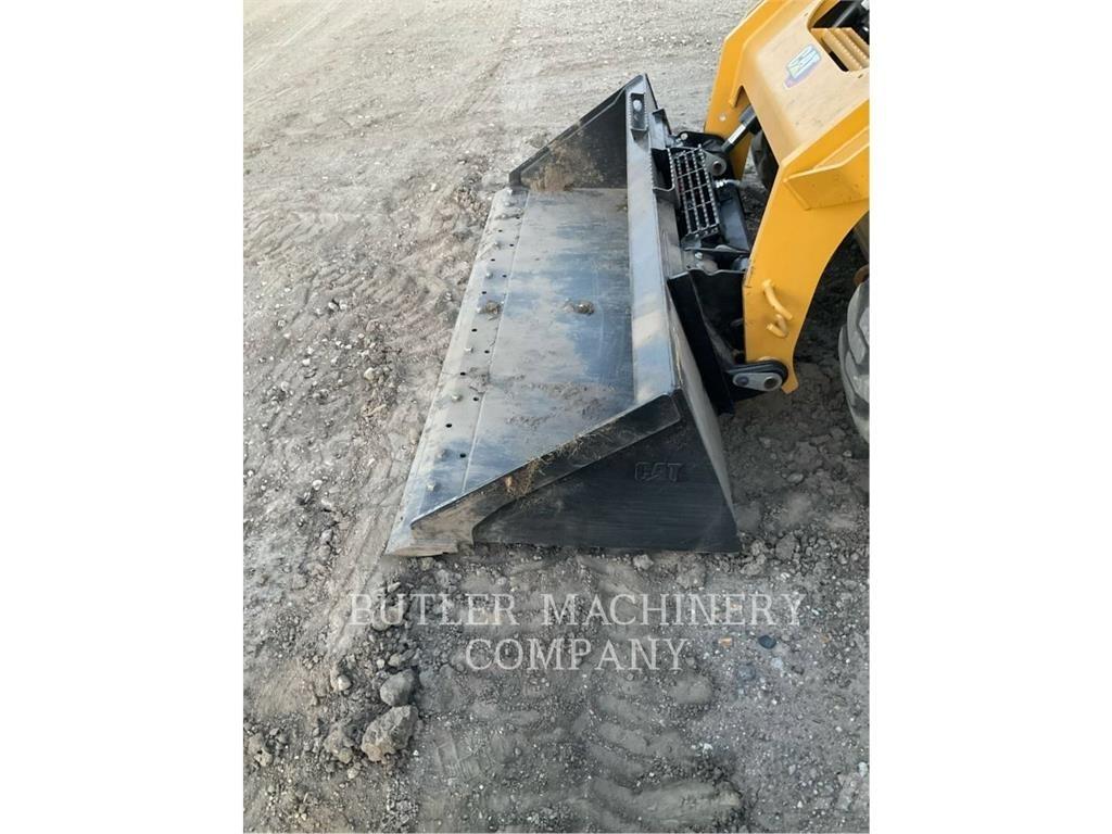 CAT 262D3 C3H2  스키드로더