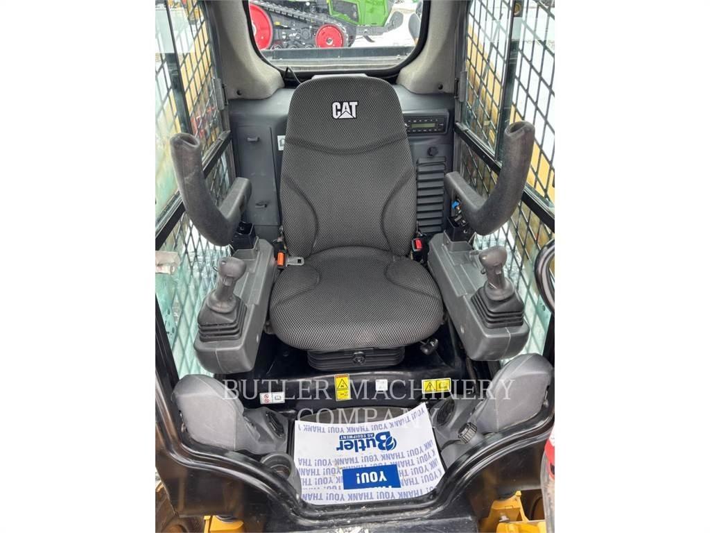 CAT 262D3 C3H3  스키드로더